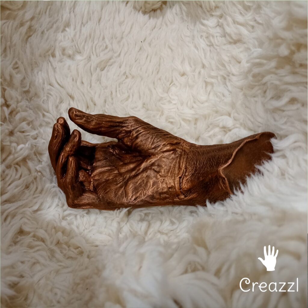 handbeeld na overlijden overleden hand aandenken bodycasting Creazzl