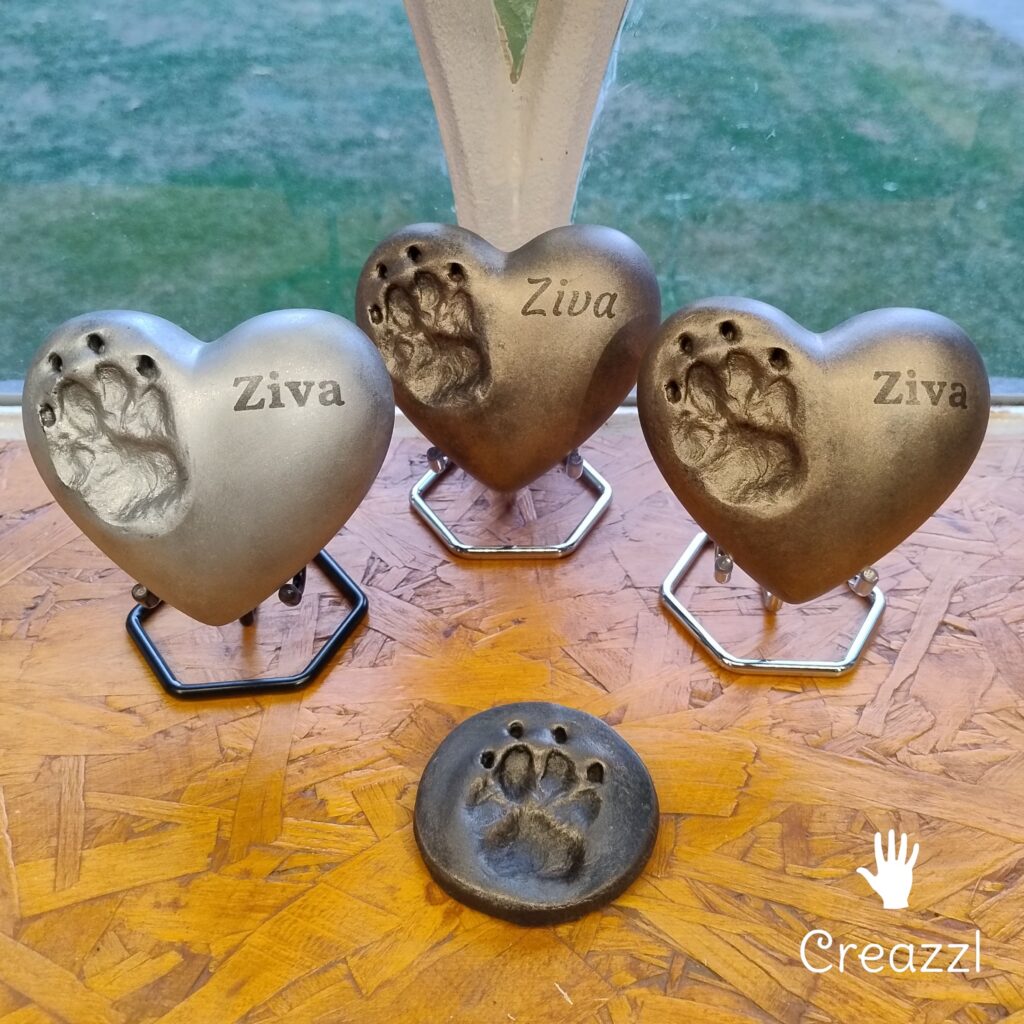 gedenkhart hart pootafdruk gips afdruk poot hond kat hart miniurn