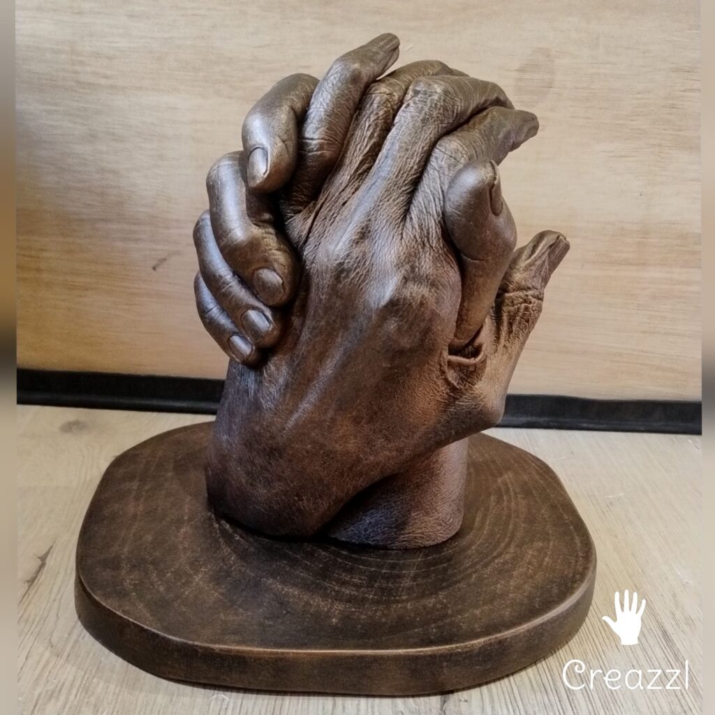 handbeeld na overlijden overleden hand aandenken bodycasting Creazzl